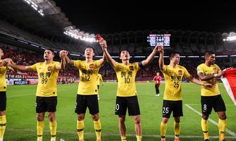 -关键时刻出手得分，球员实力有目共睹